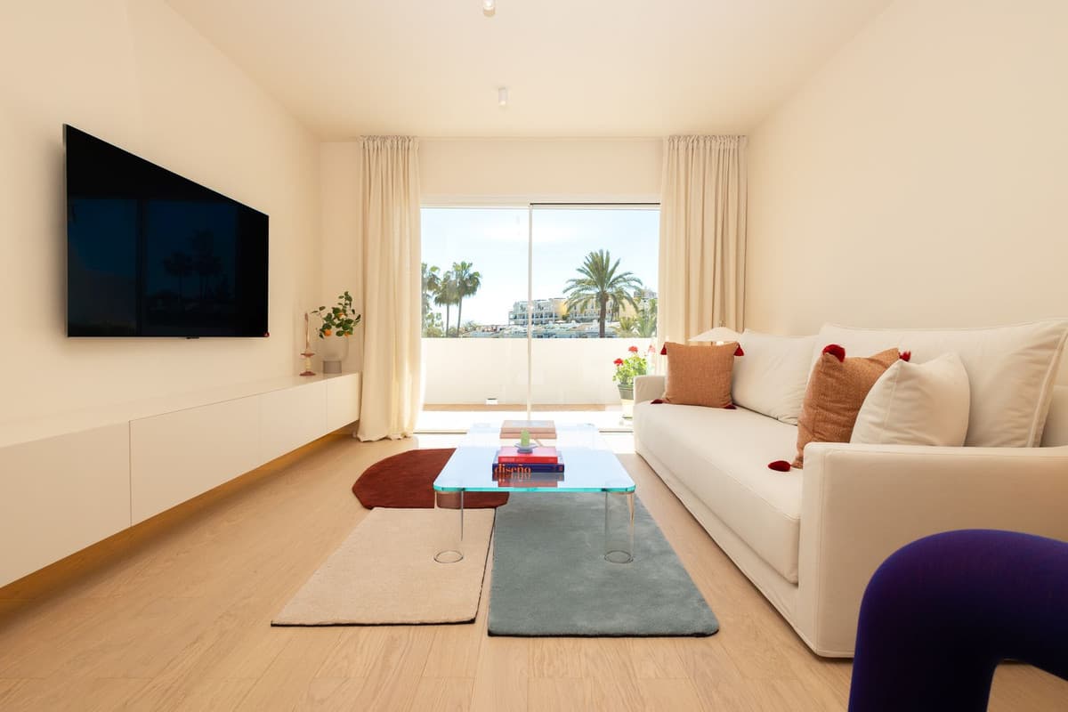 Penthouse Duplex in Nueva Andalucía — photo 2 of 10
