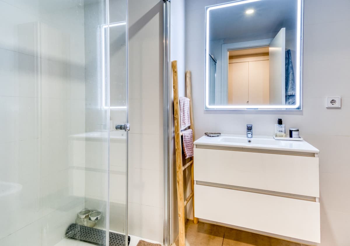 Middle Floor Apartment in Estepona — photo 10 of 10