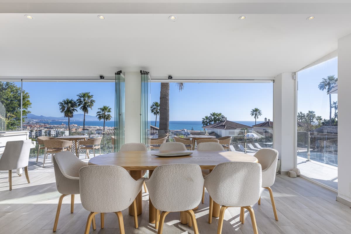 Detached Villa in La Duquesa — photo 3 of 10