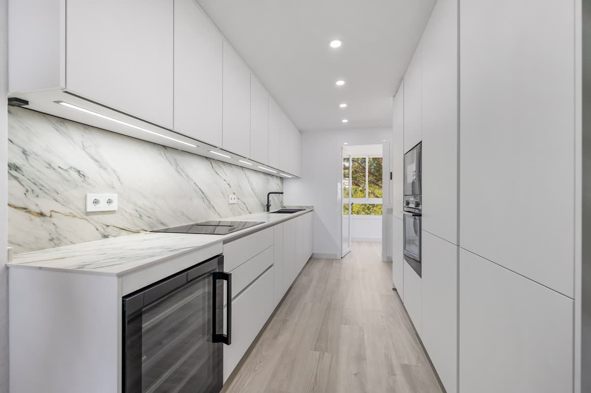 Middle Floor Apartment in Benahavís — photo 8 of 10