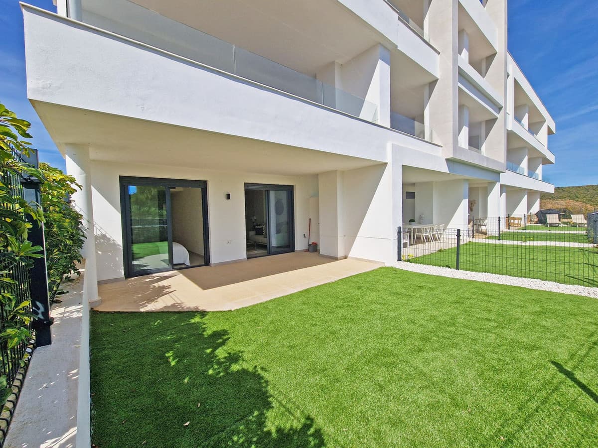 Ground Floor Apartment in La Cala de Mijas — photo 2 of 10