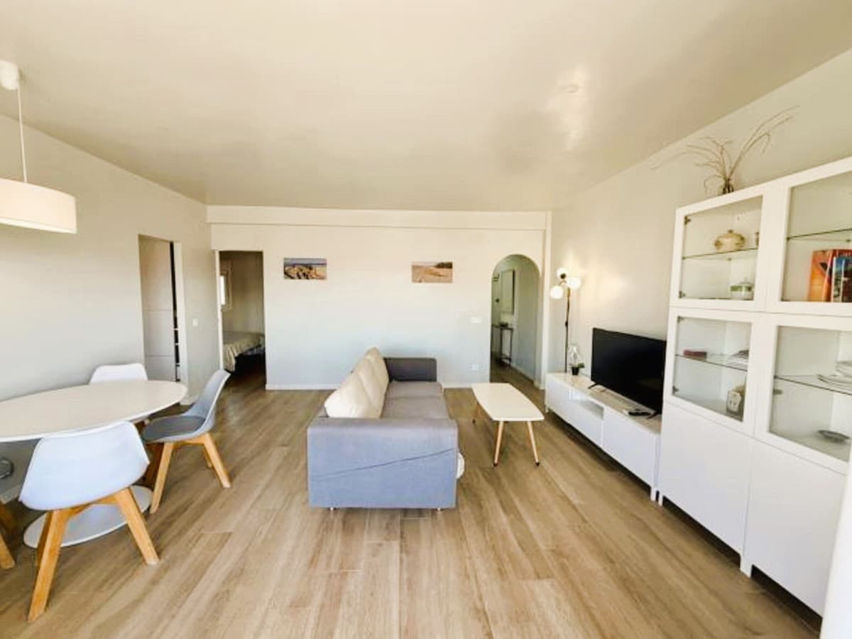 Middle Floor Apartment in Marbella — photo 4 of 10