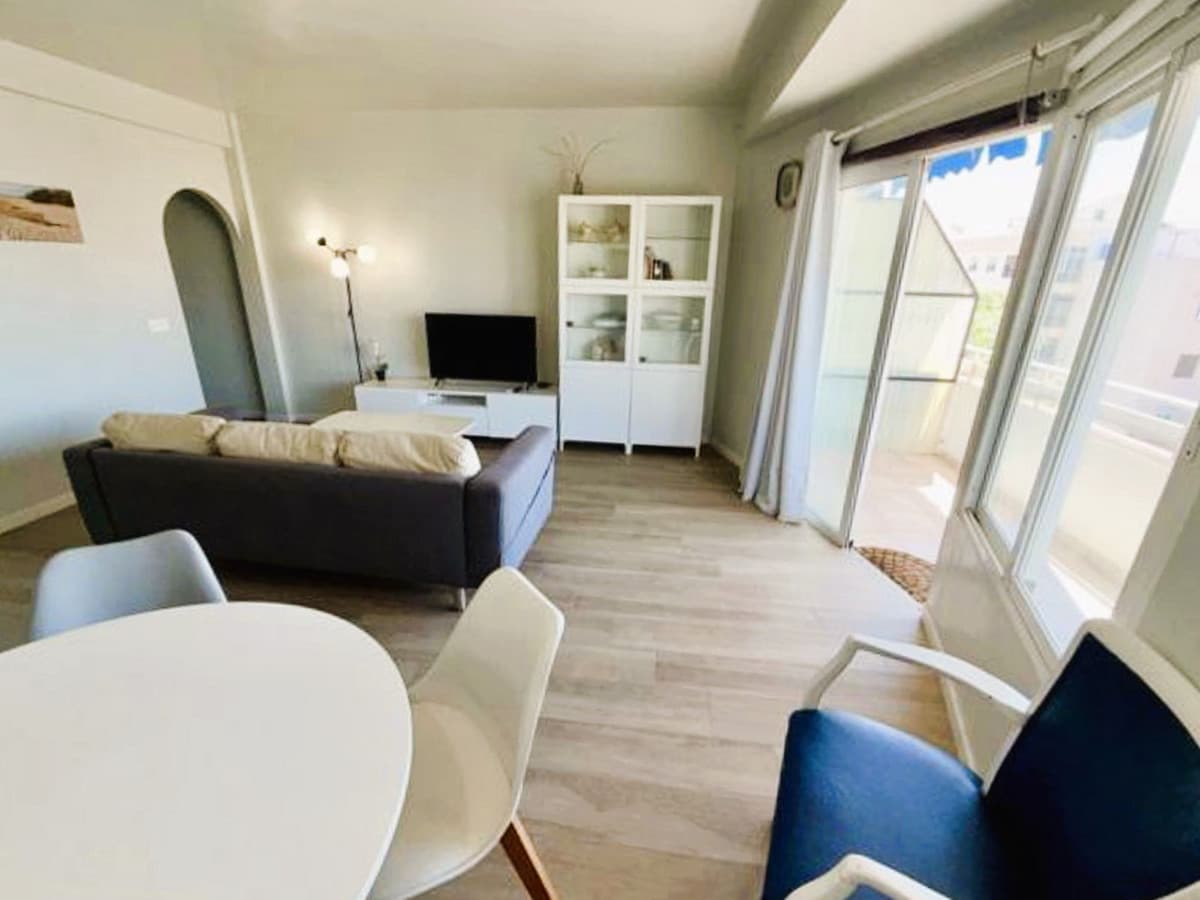 Middle Floor Apartment in Marbella — photo 6 of 10
