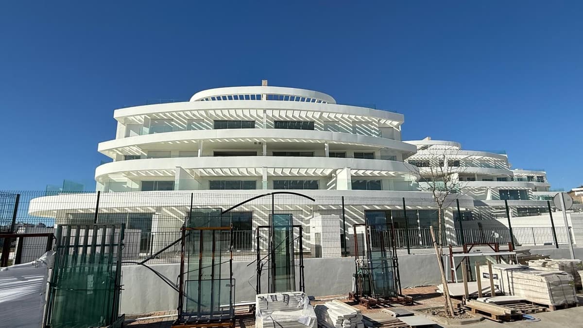 Middle Floor Apartment in La Cala de Mijas — photo 1 of 10