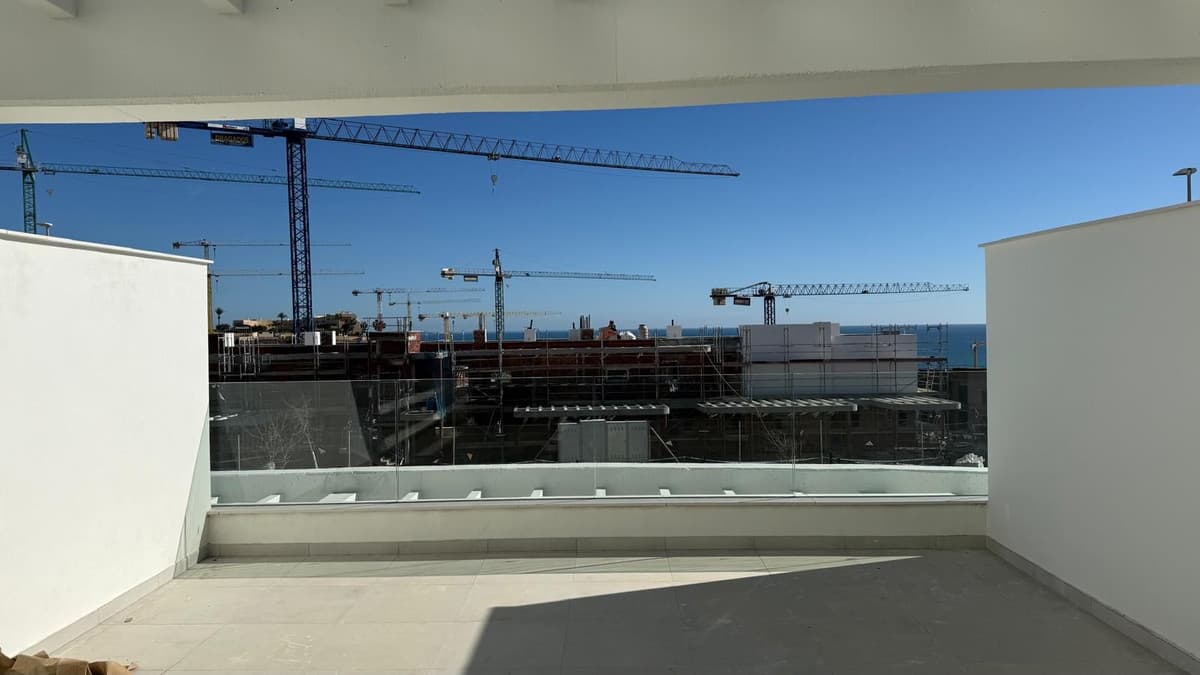Middle Floor Apartment in La Cala de Mijas — photo 4 of 10