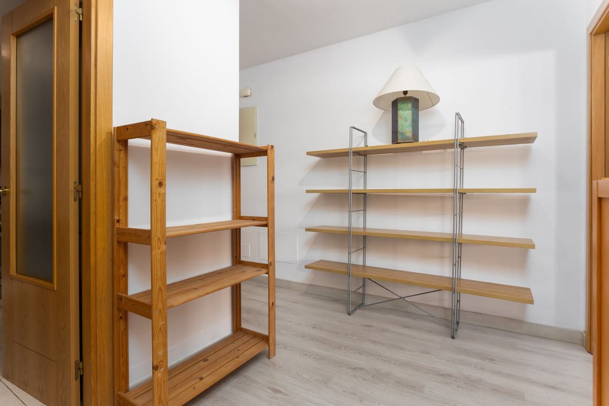 Middle Floor Apartment in La Campana — photo 2 of 10