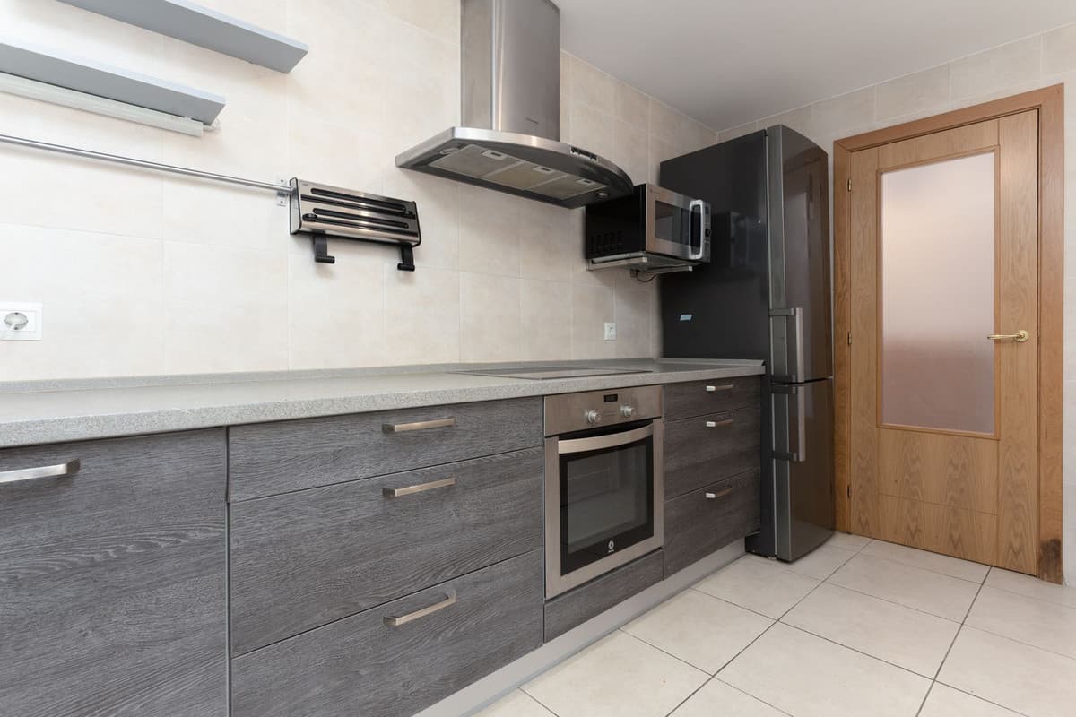 Middle Floor Apartment in La Campana — photo 10 of 10