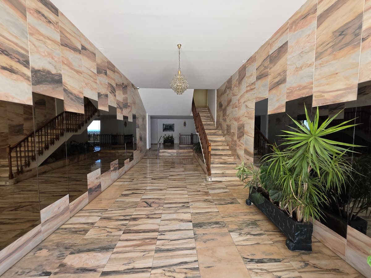 Middle Floor Apartment in Torremolinos — photo 3 of 10