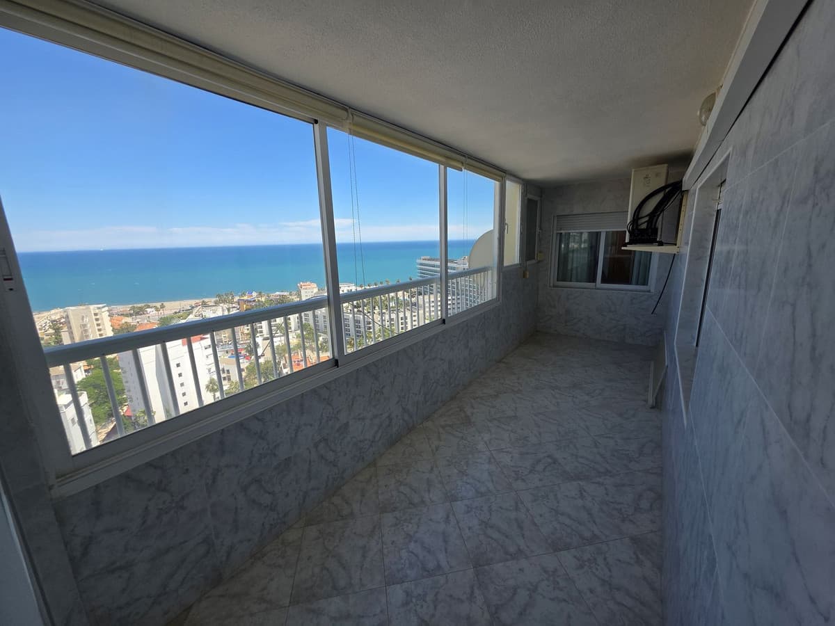 Middle Floor Apartment in Torremolinos — photo 6 of 10