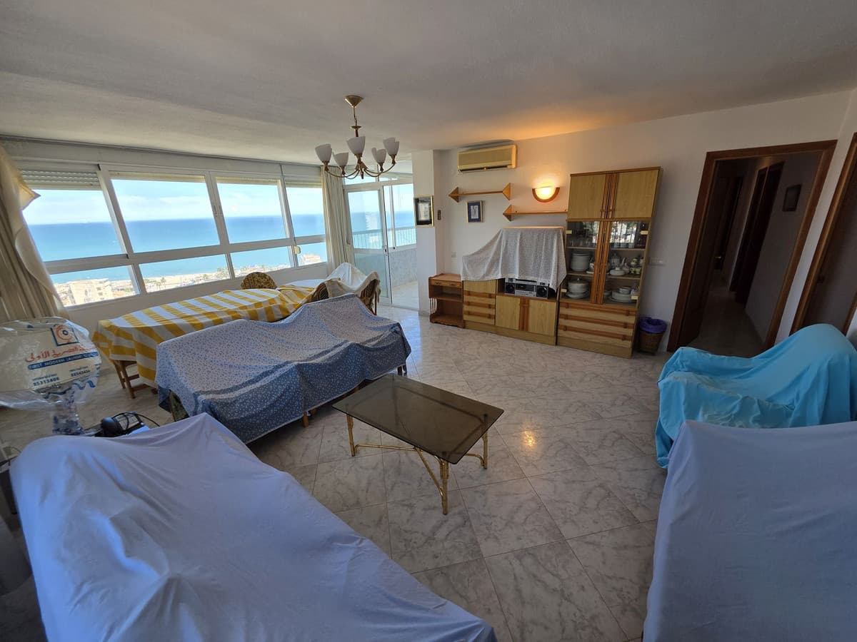 Middle Floor Apartment in Torremolinos — photo 10 of 10