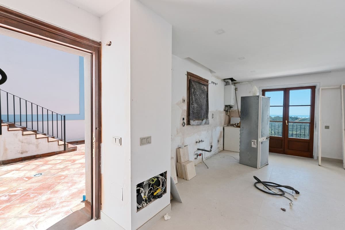 Townhouse in Benahavís — photo 1 of 10