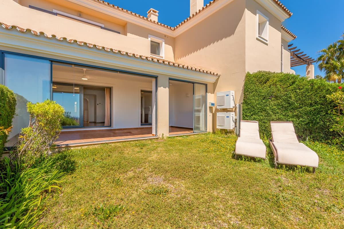 Townhouse in Atalaya — photo 1 of 10
