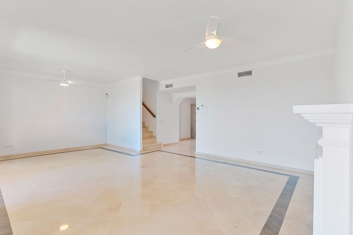 Townhouse in Atalaya — photo 9 of 10