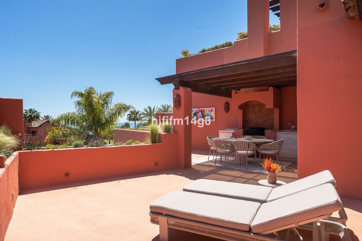 Penthouse Duplex in Estepona — photo 1 of 10