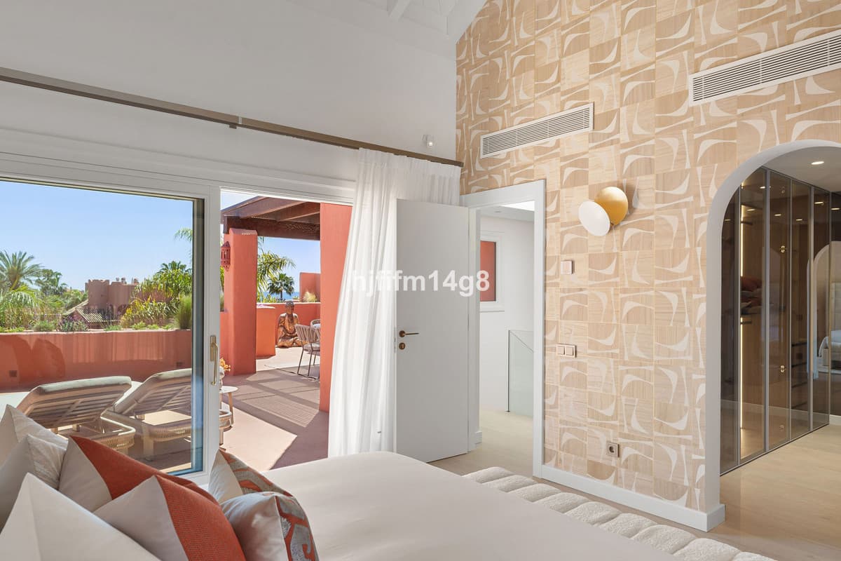 Penthouse Duplex in Estepona — photo 9 of 10
