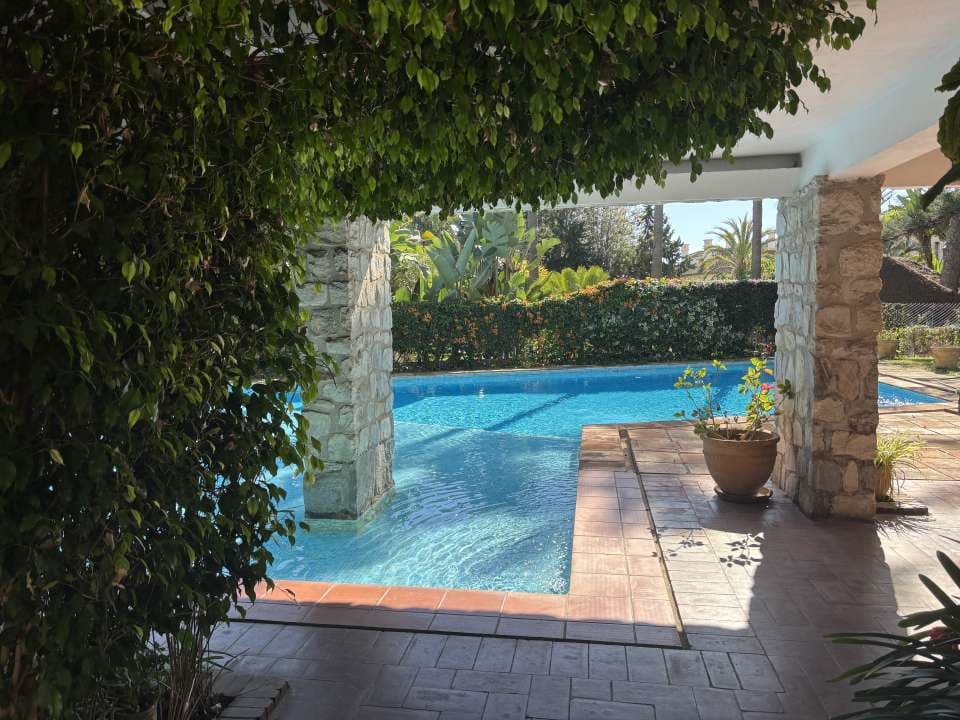 Detached Villa in Marbella — photo 3 of 10