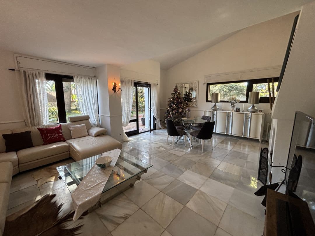 Detached Villa in Marbella — photo 7 of 10