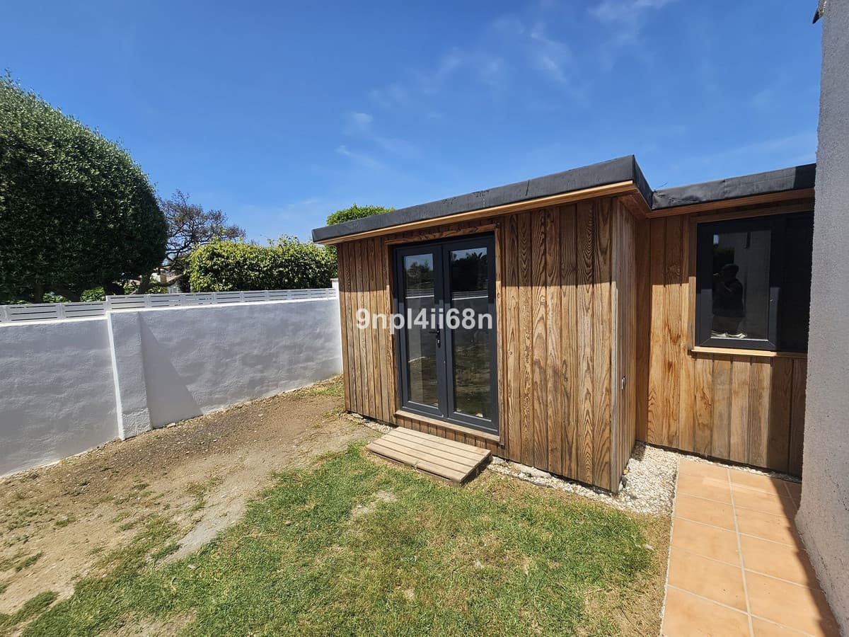 Detached Villa in Calypso — photo 7 of 10