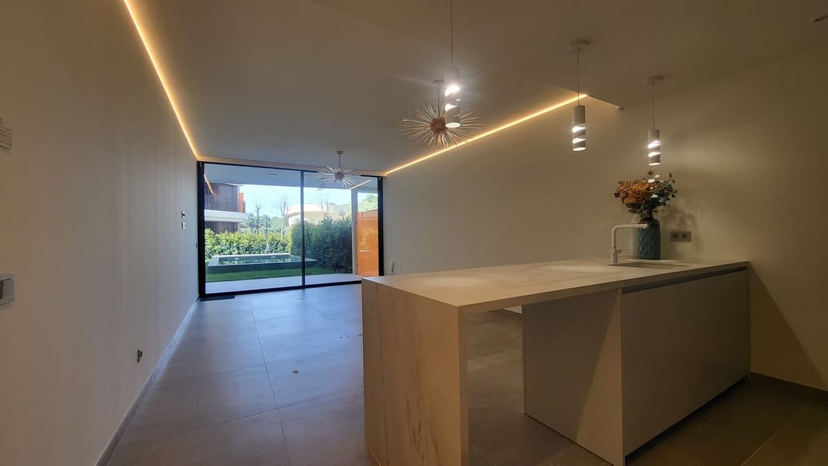 Ground Floor Apartment in Higueron — photo 2 of 10