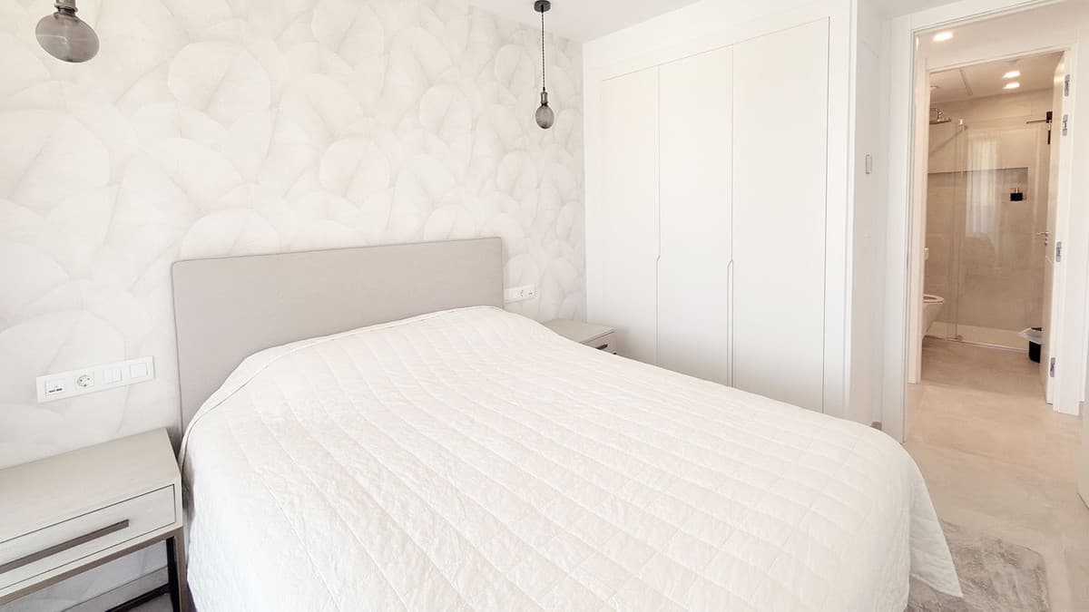 Middle Floor Apartment in Fuengirola — photo 7 of 10