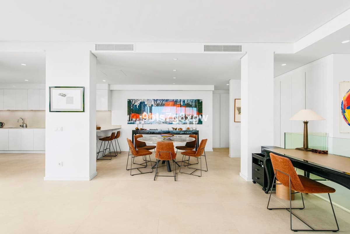 Ground Floor Apartment in Benahavís — photo 4 of 10