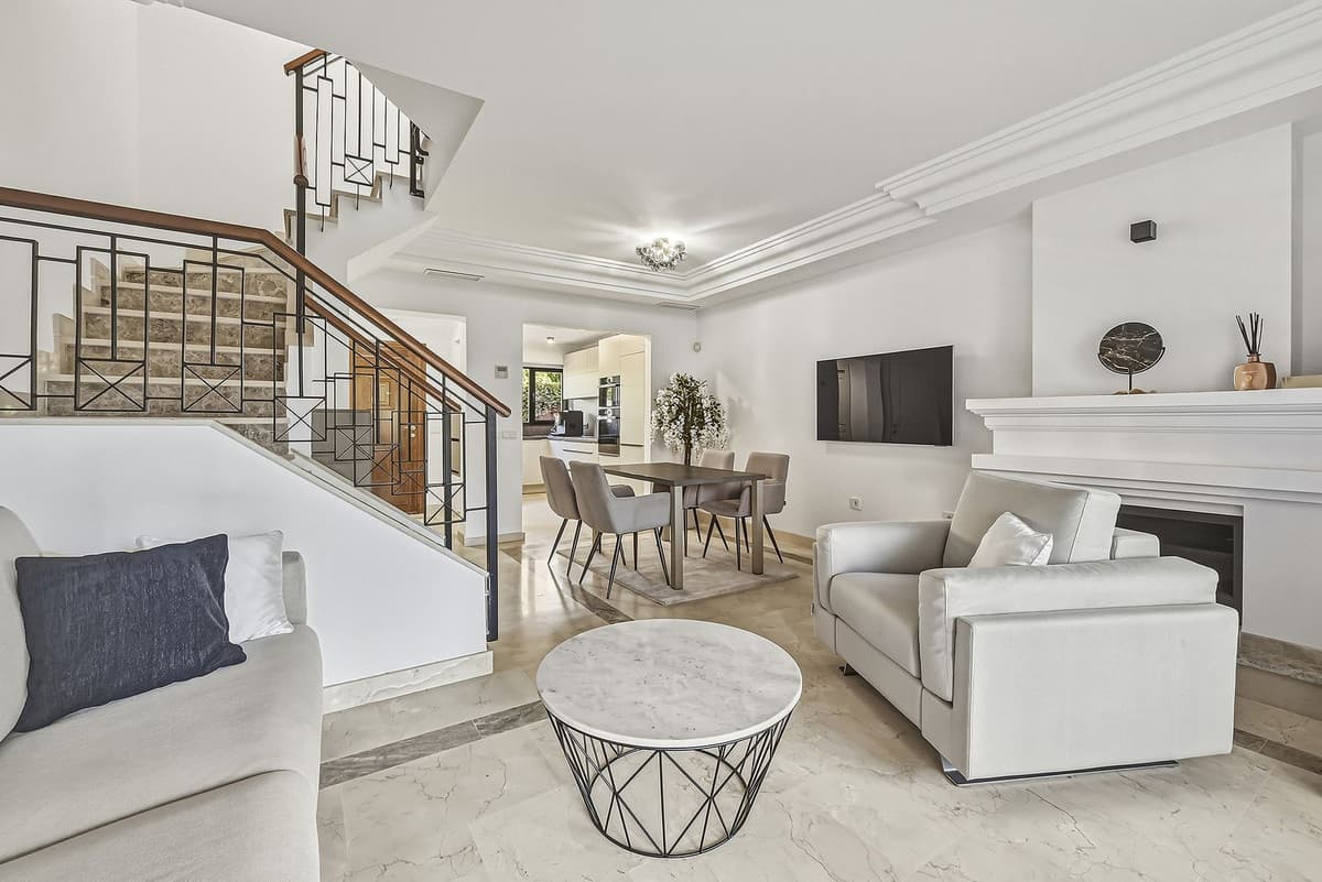Townhouse in Bahía de Marbella — photo 3 of 10
