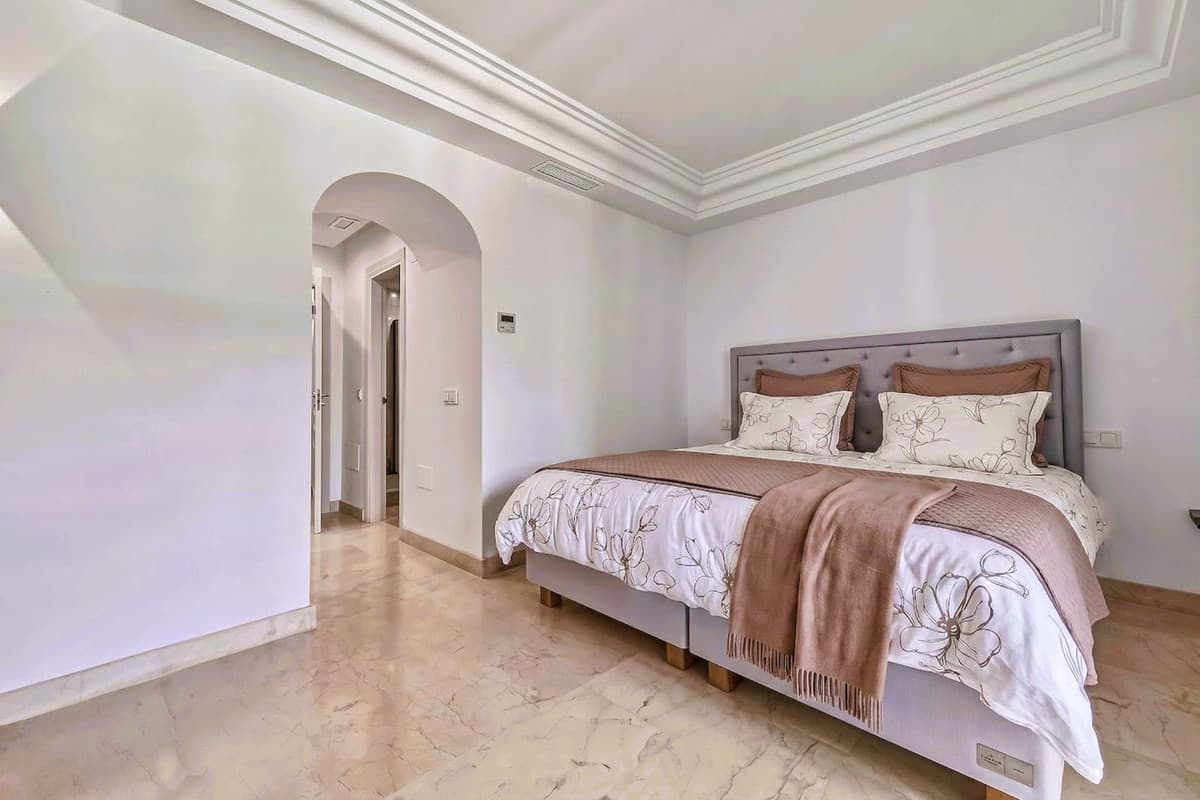 Townhouse in Bahía de Marbella — photo 6 of 10