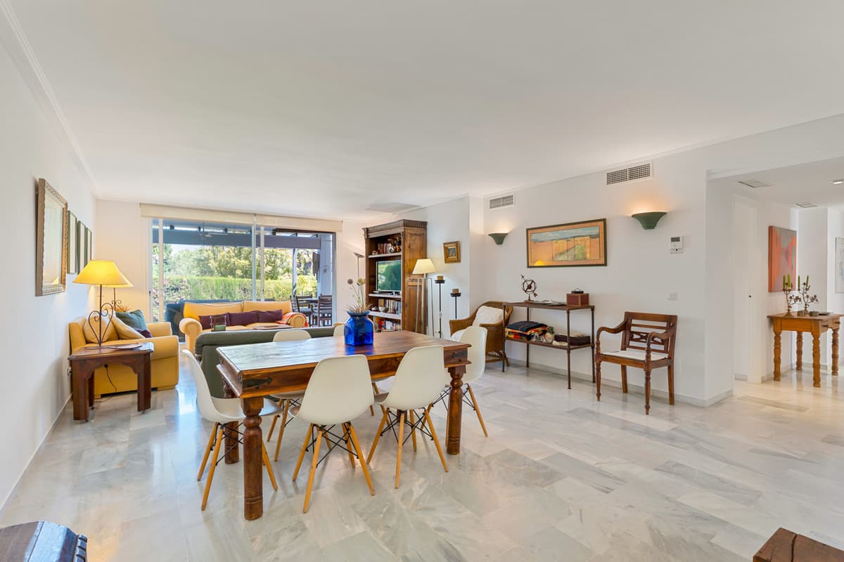 Ground Floor Apartment in Estepona — photo 2 of 10