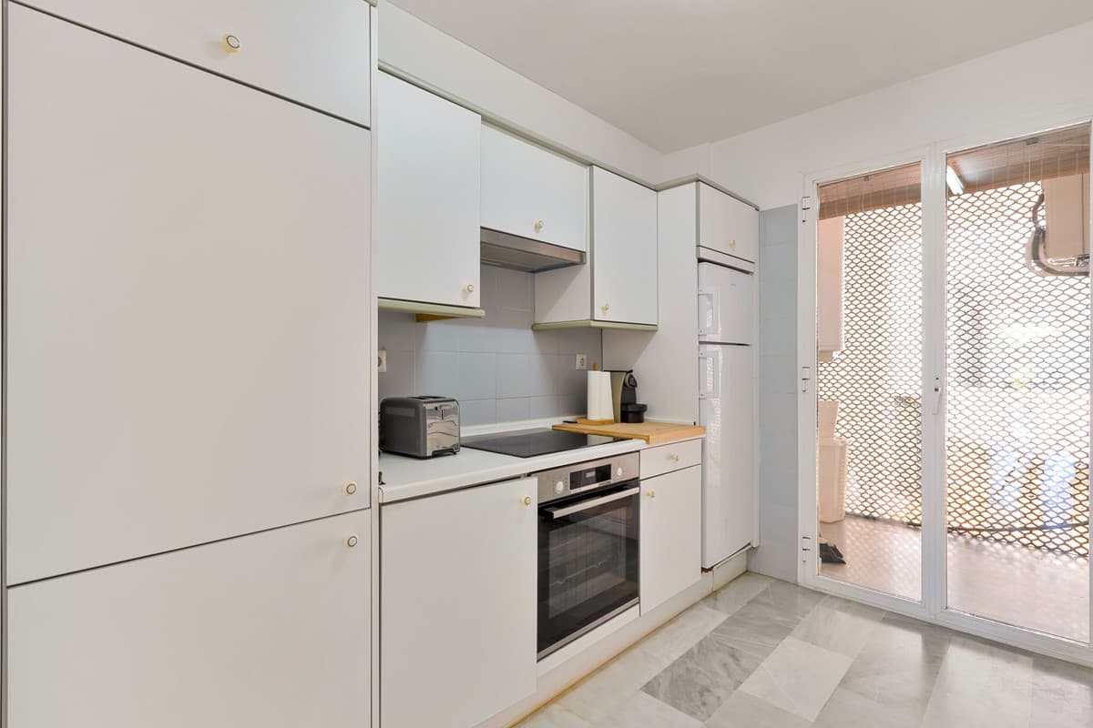 Ground Floor Apartment in Estepona — photo 4 of 10