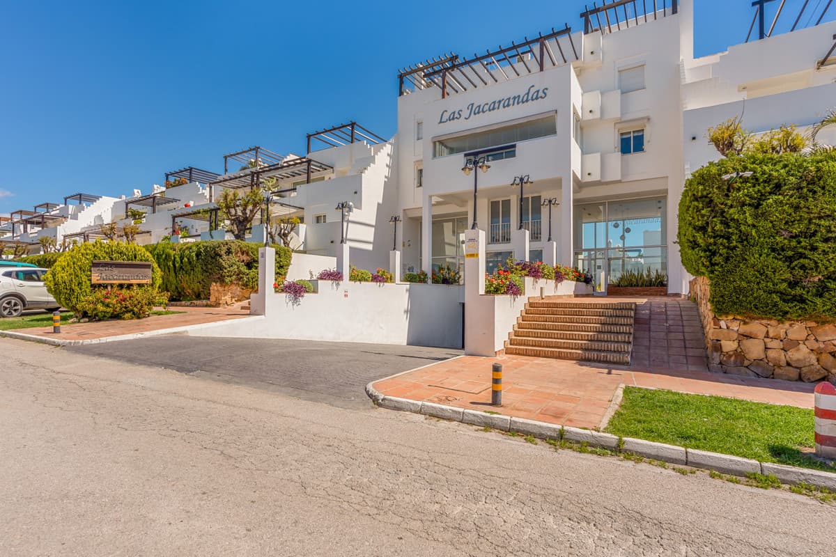 Ground Floor Apartment in Estepona — photo 7 of 10