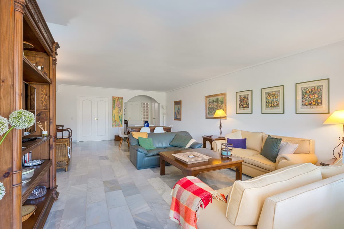 Ground Floor Apartment in Estepona — photo 10 of 10