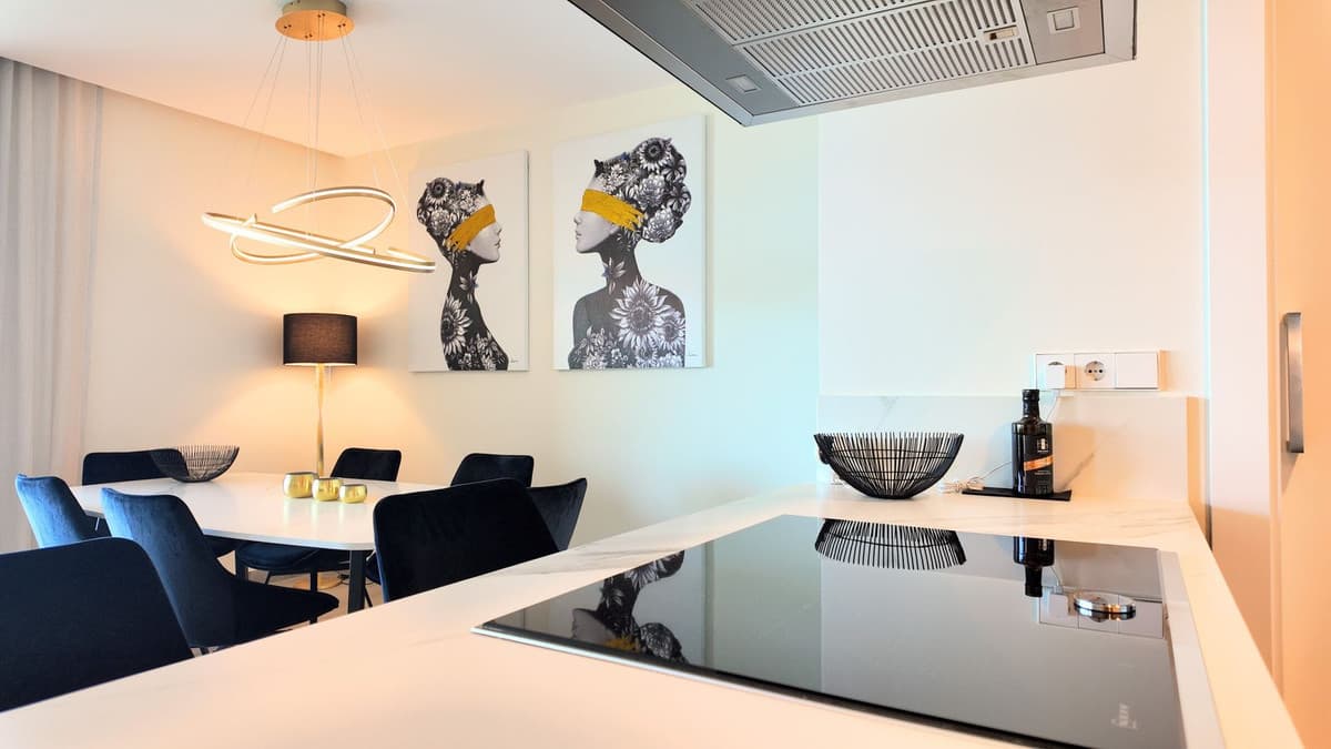Middle Floor Apartment in Benahavís — photo 5 of 10