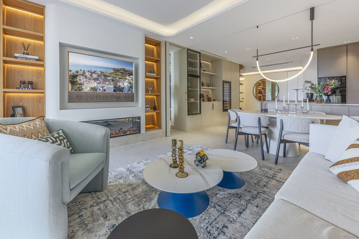 Middle Floor Apartment in New Golden Mile — photo 4 of 10