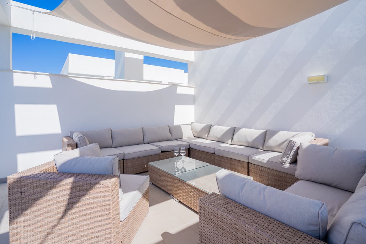 Penthouse in Estepona — photo 1 of 10