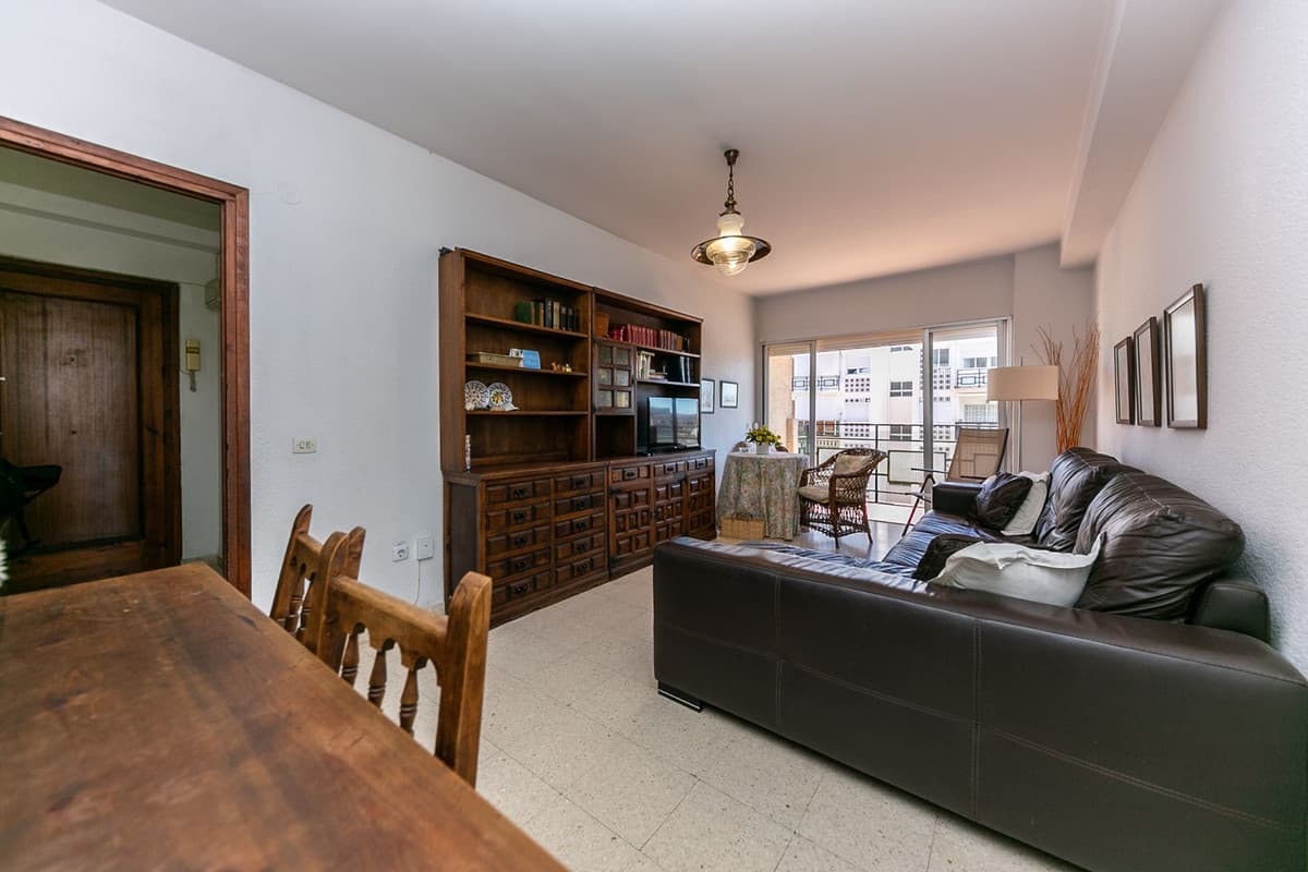 Middle Floor Apartment in Fuengirola — photo 2 of 10