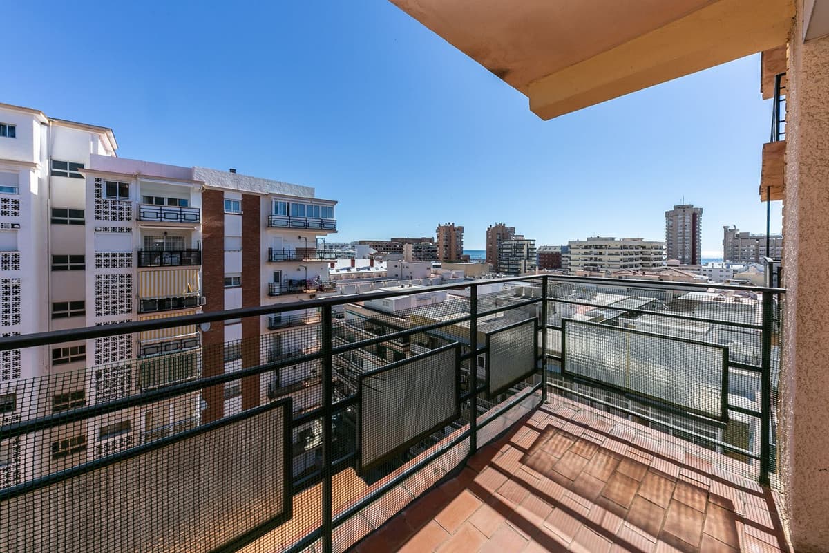 Middle Floor Apartment in Fuengirola — photo 5 of 10