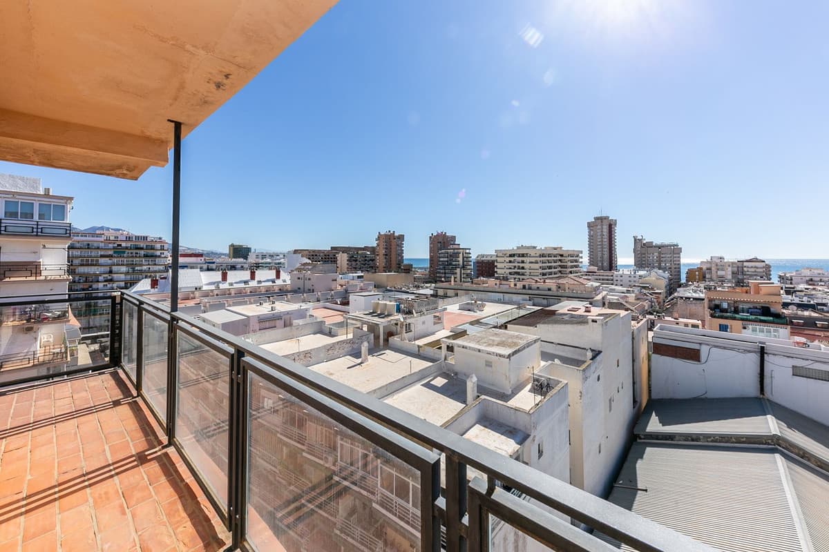 Middle Floor Apartment in Fuengirola — photo 7 of 10