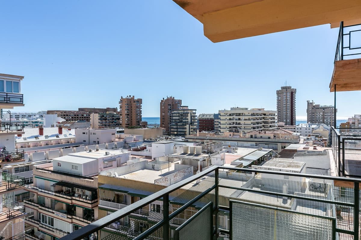 Middle Floor Apartment in Fuengirola — photo 10 of 10