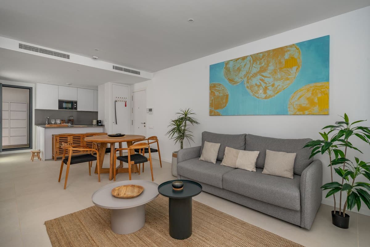 Middle Floor Apartment in Higueron — photo 5 of 10