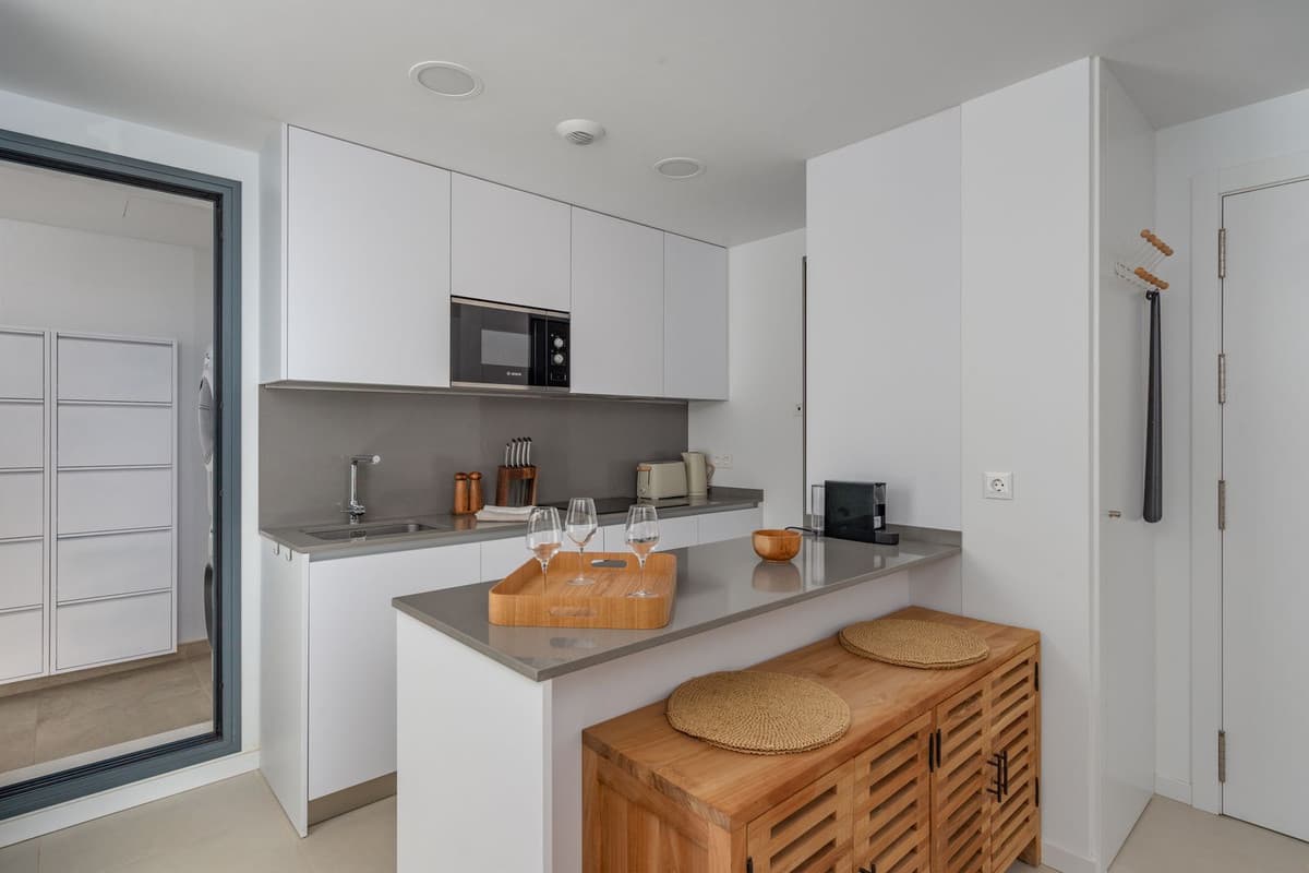 Middle Floor Apartment in Higueron — photo 9 of 10