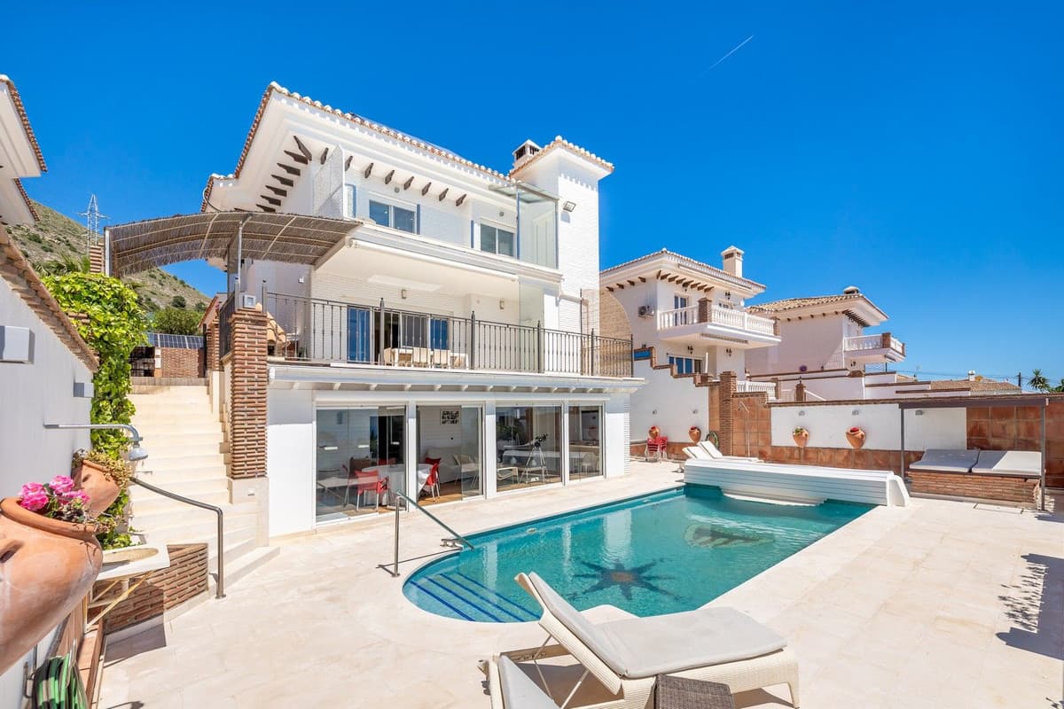Detached Villa in La Capellania — photo 1 of 10