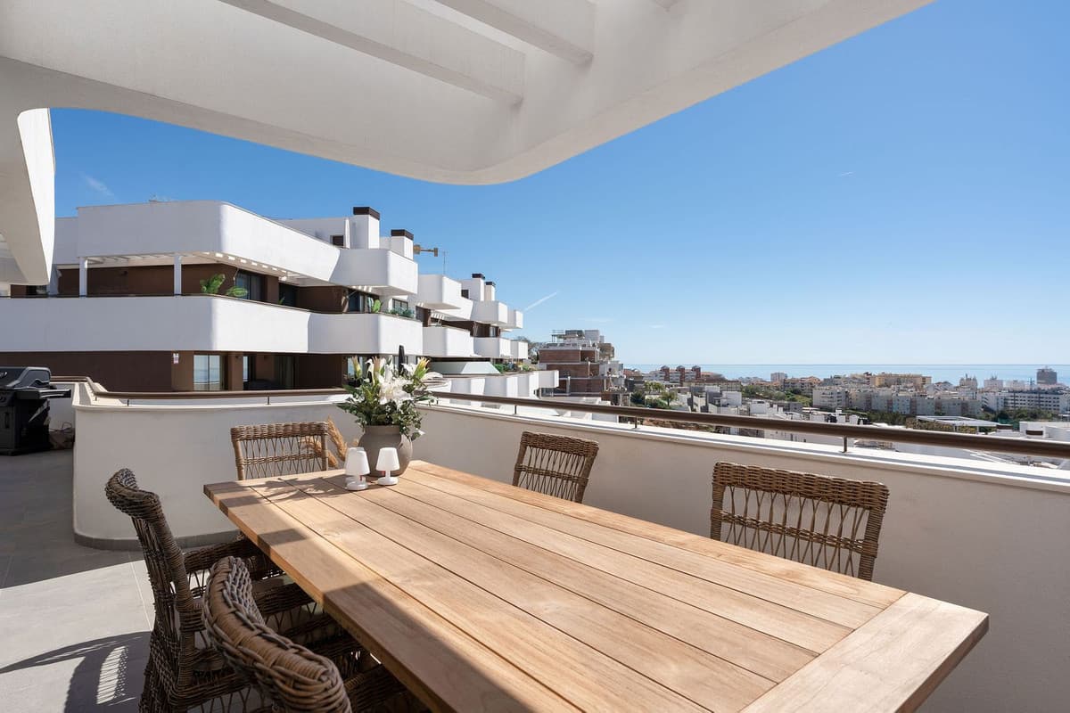 Penthouse in Estepona — photo 1 of 10