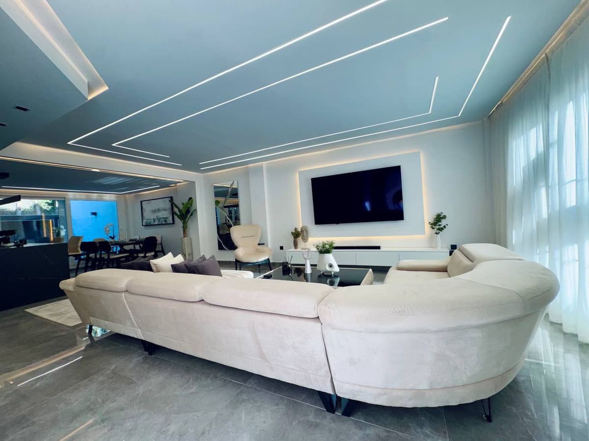 Townhouse in Marbella — photo 1 of 10