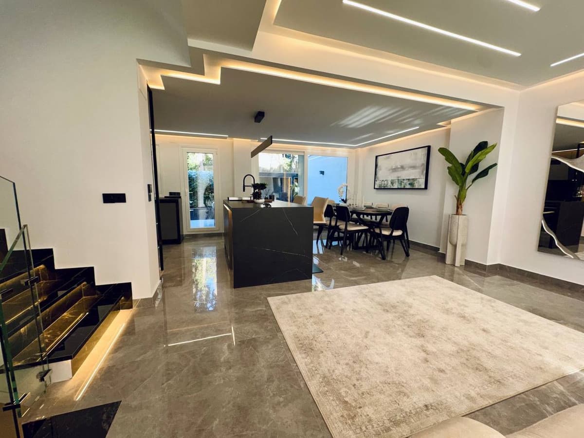 Townhouse in Marbella — photo 2 of 10