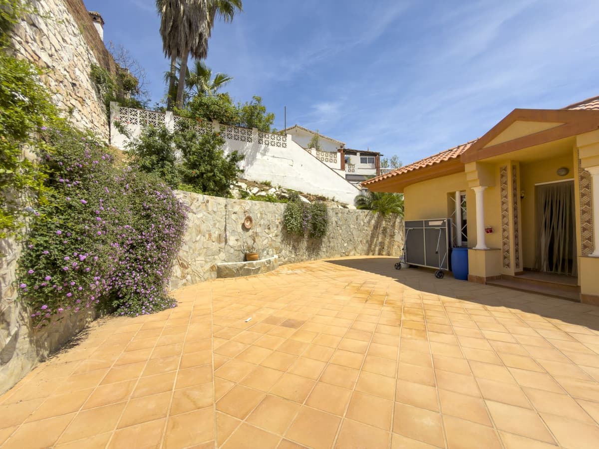 Detached Villa in Coín — photo 5 of 10