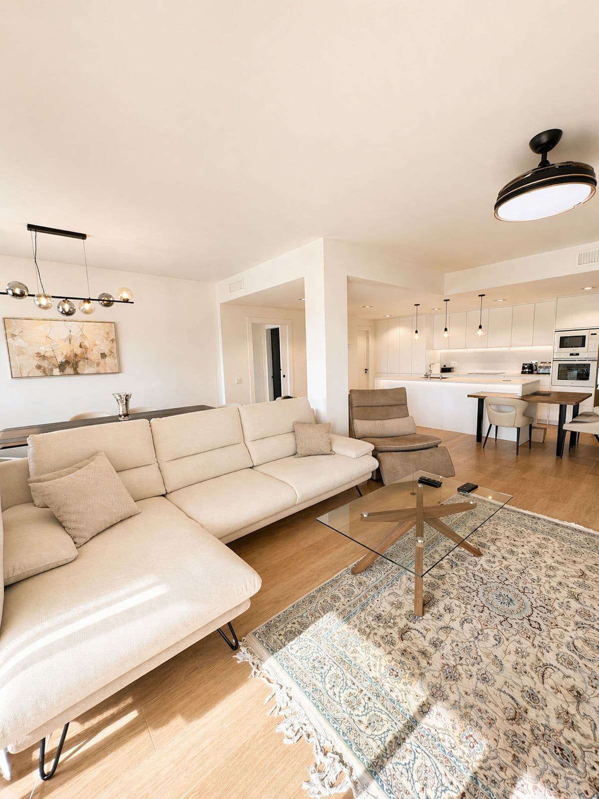 Middle Floor Apartment in San Pedro de Alcántara — photo 1 of 10