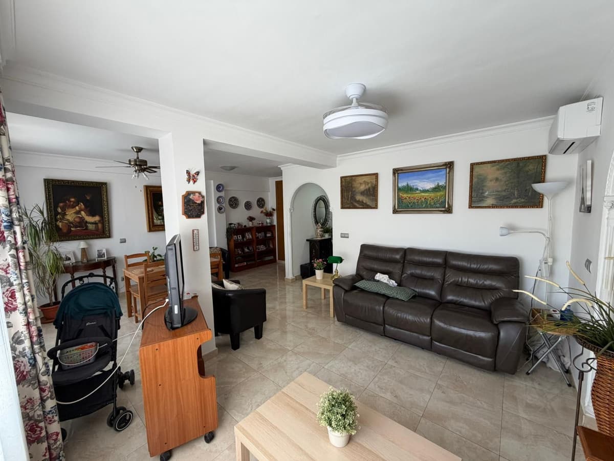 Middle Floor Apartment in Fuengirola — photo 7 of 10