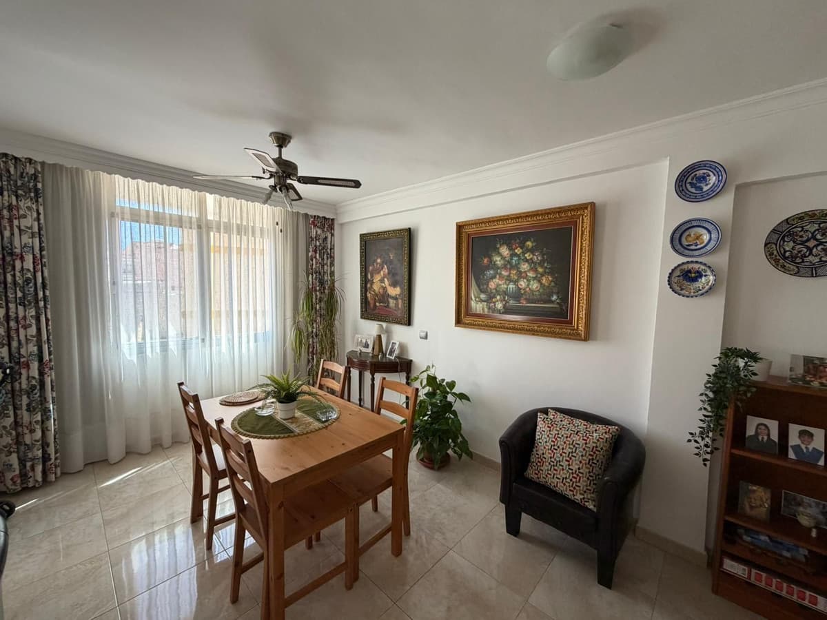 Middle Floor Apartment in Fuengirola — photo 10 of 10