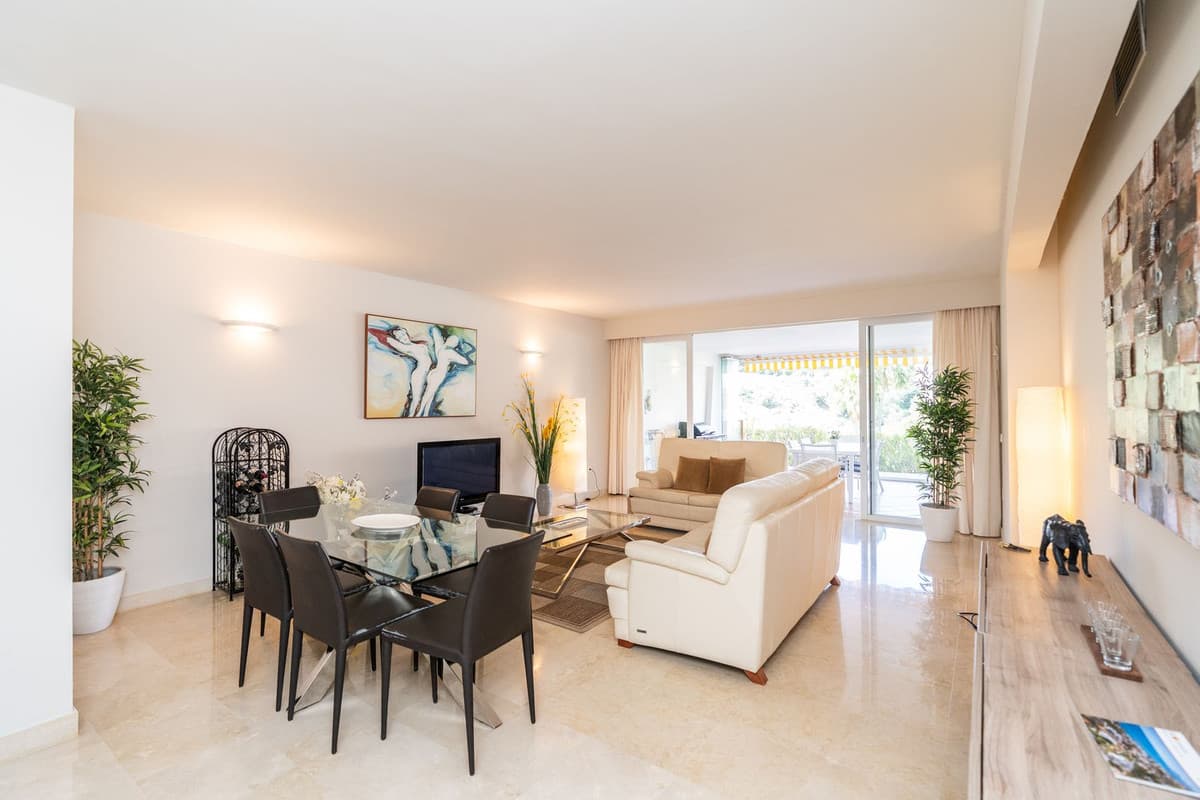 Ground Floor Apartment in Miraflores — photo 4 of 10