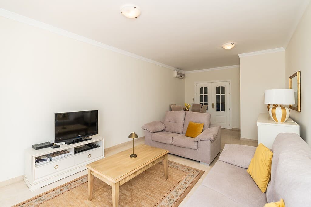 Middle Floor Apartment in Marbella — photo 5 of 10